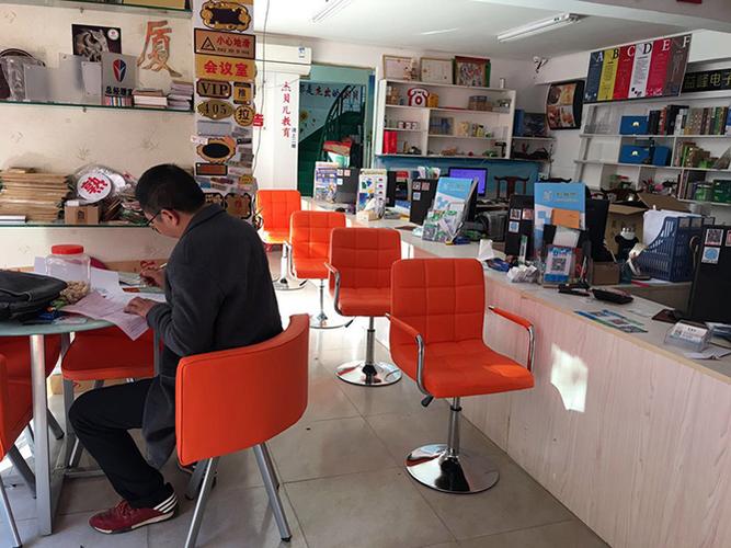 幾萬塊能否開啟圖文快印店？創(chuàng)業(yè)成本與平面設(shè)計業(yè)務(wù)解析